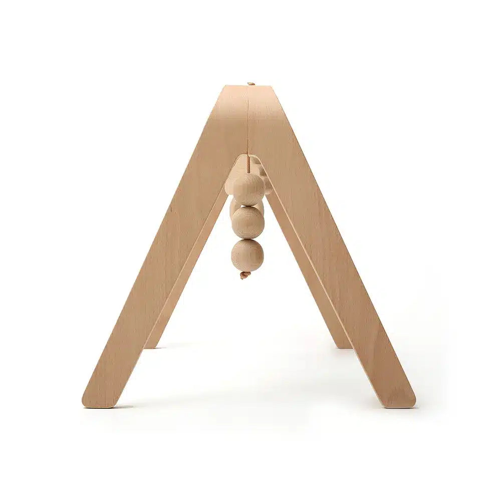 charlie-crane-naho-arche-d-veil-en-bois-avec-jouets image 6