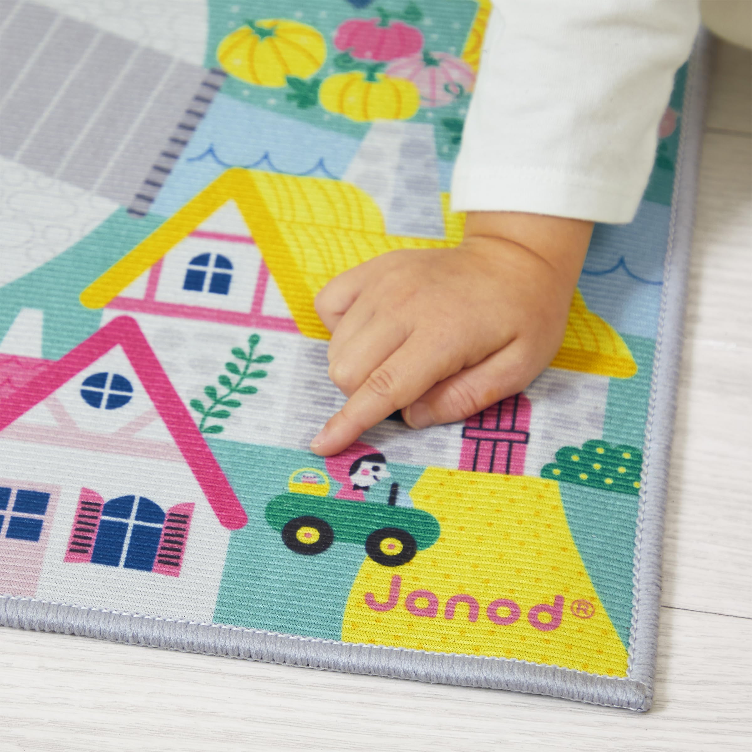 janod-cross-roads-j05920-tapis-voiture-royaume-enchant-120-x-78-cm-anti-d-rapant image 6