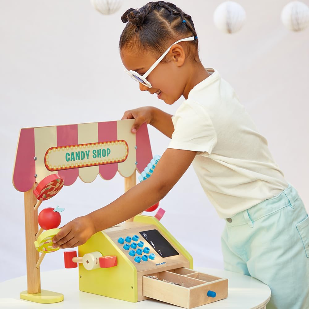 janod-applepop-j03350-marchande-bonbons-enfant-en-bois-avec-caisse-enregistreuse image 7
