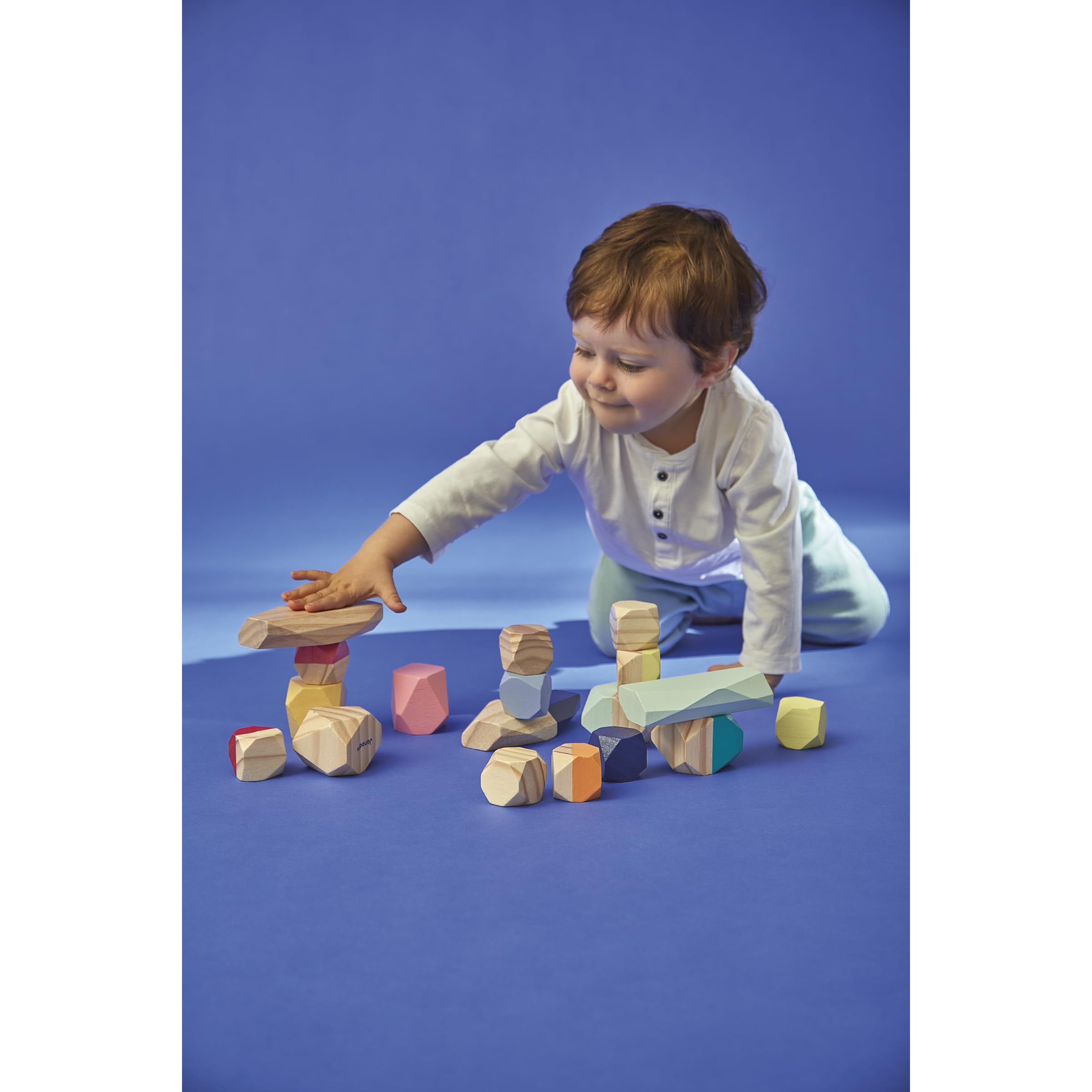 janod-sweet-cocoon-20-pierres-empiler-en-bois-d-s-2-ans image 6