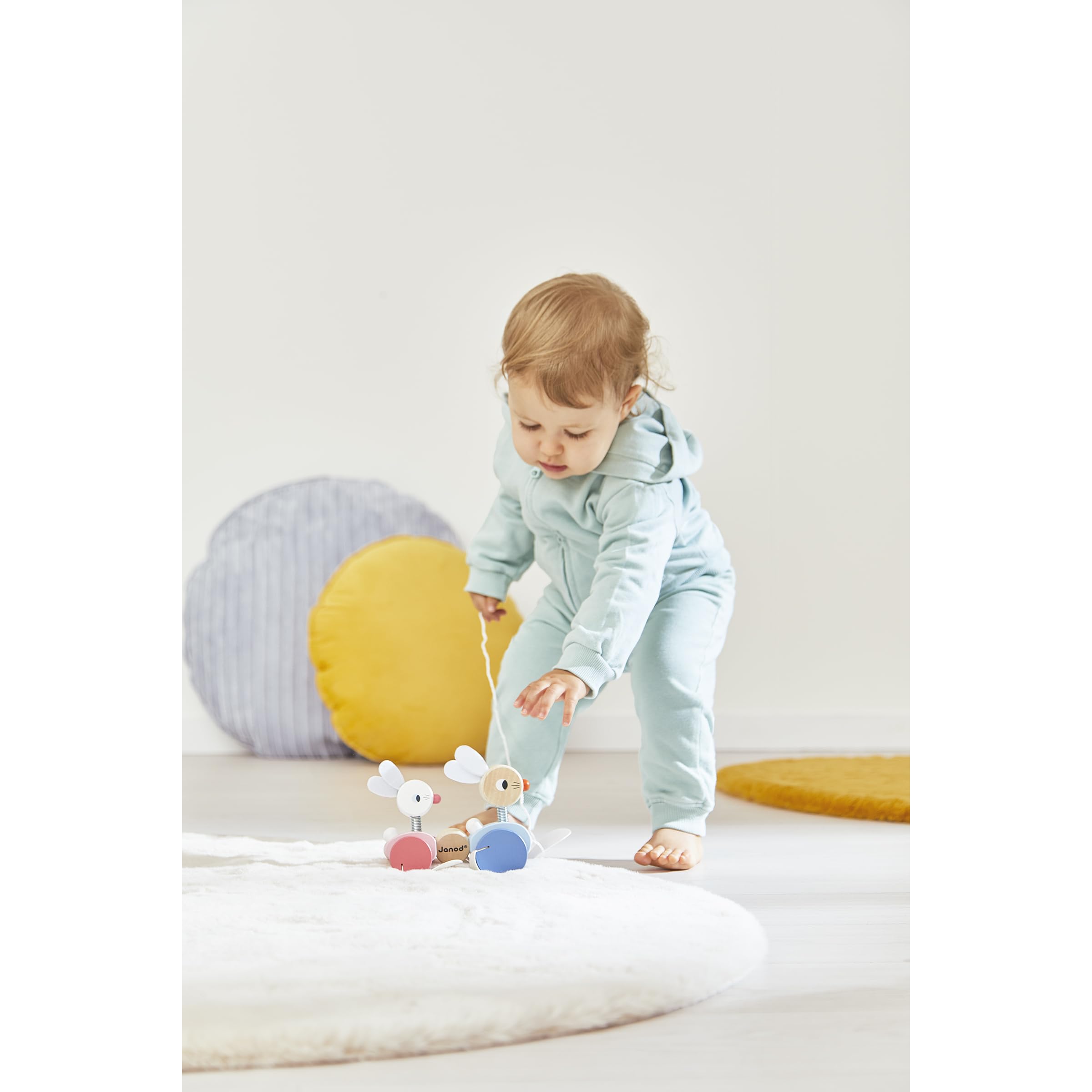 janod-lapins-promener-en-bois-jouet-tirer-ficelle-50-cm-d-s-12-mois image 5