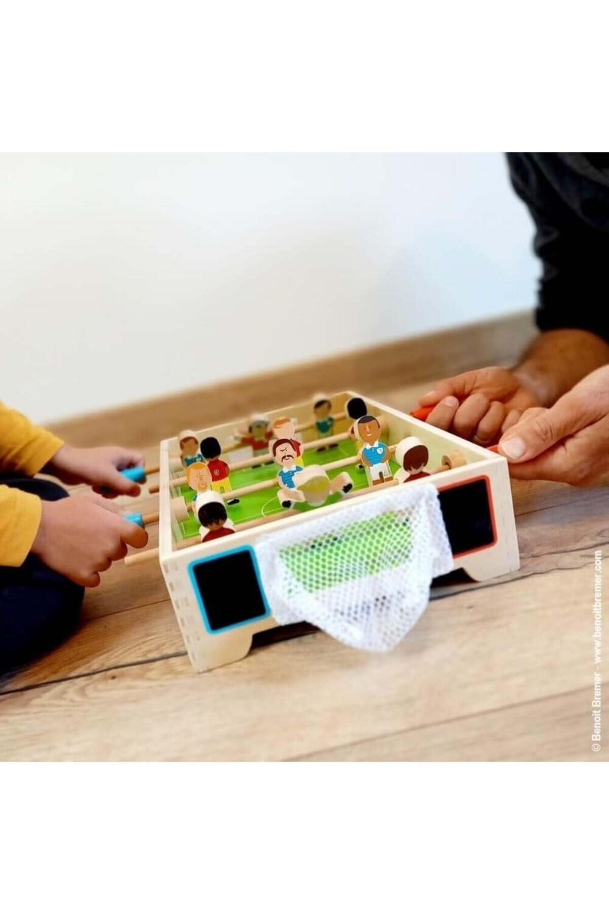 janod-j02070-mini-babyfoot-de-table-en-bois-champions-d-s-3-ans image 3