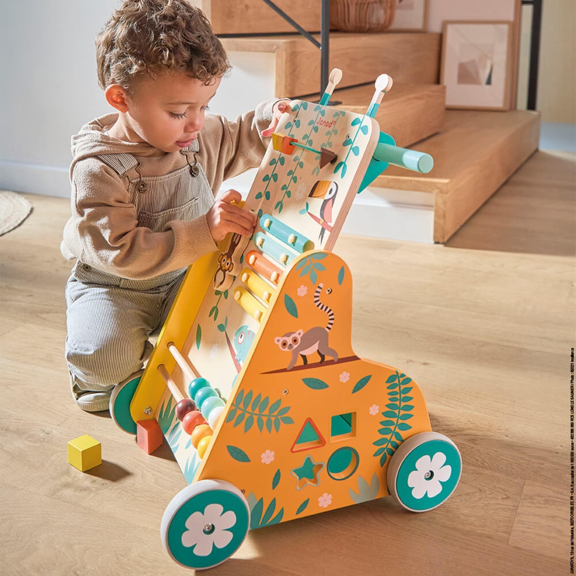 janod-tropik-j08269-chariot-de-marche-en-bois-multi-activit-s-6-jeux image 8