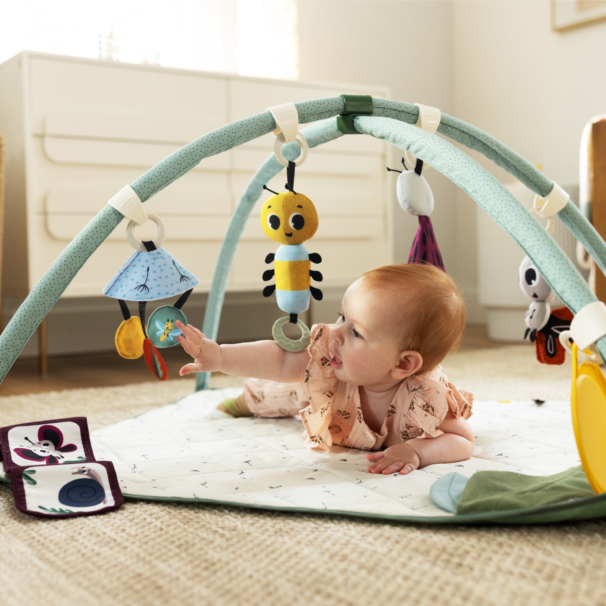 tiny-love-roulez-avec-moi-gymini-tiny-bugs-tapis-d-veil-portique image 2