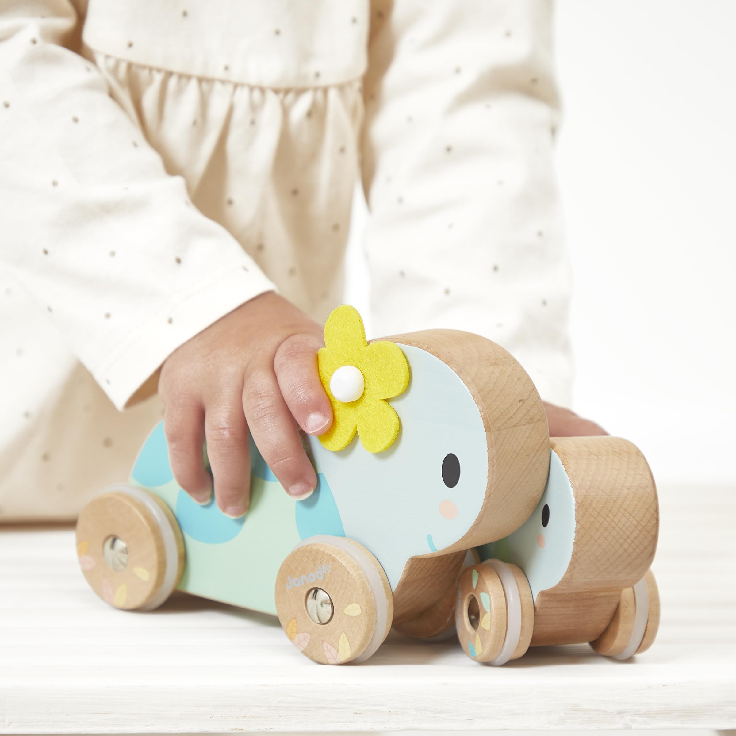 janod-j05148-set-de-2-tortues-en-bois-rouler-roues-silencieuses-d-s-1-an image 4