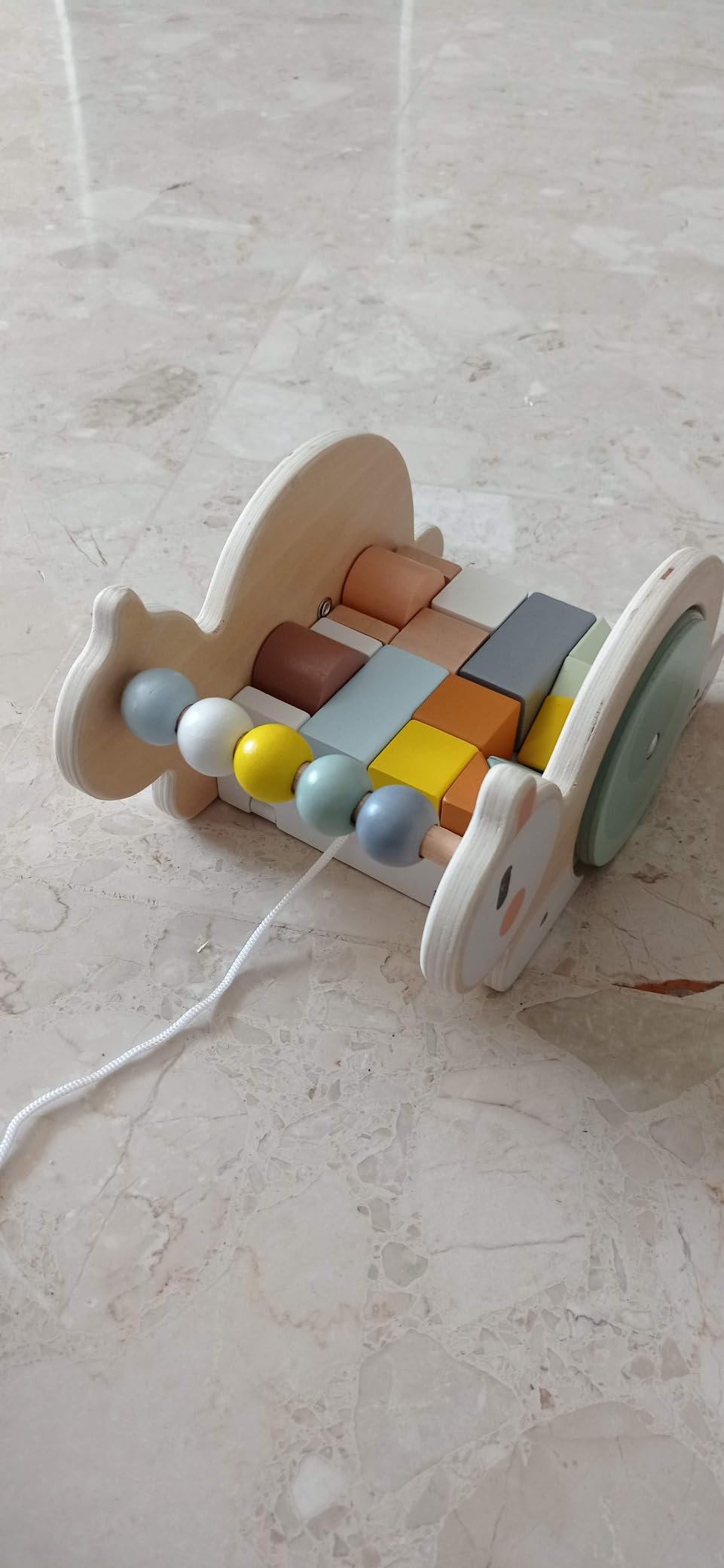 Joli mais bruyant