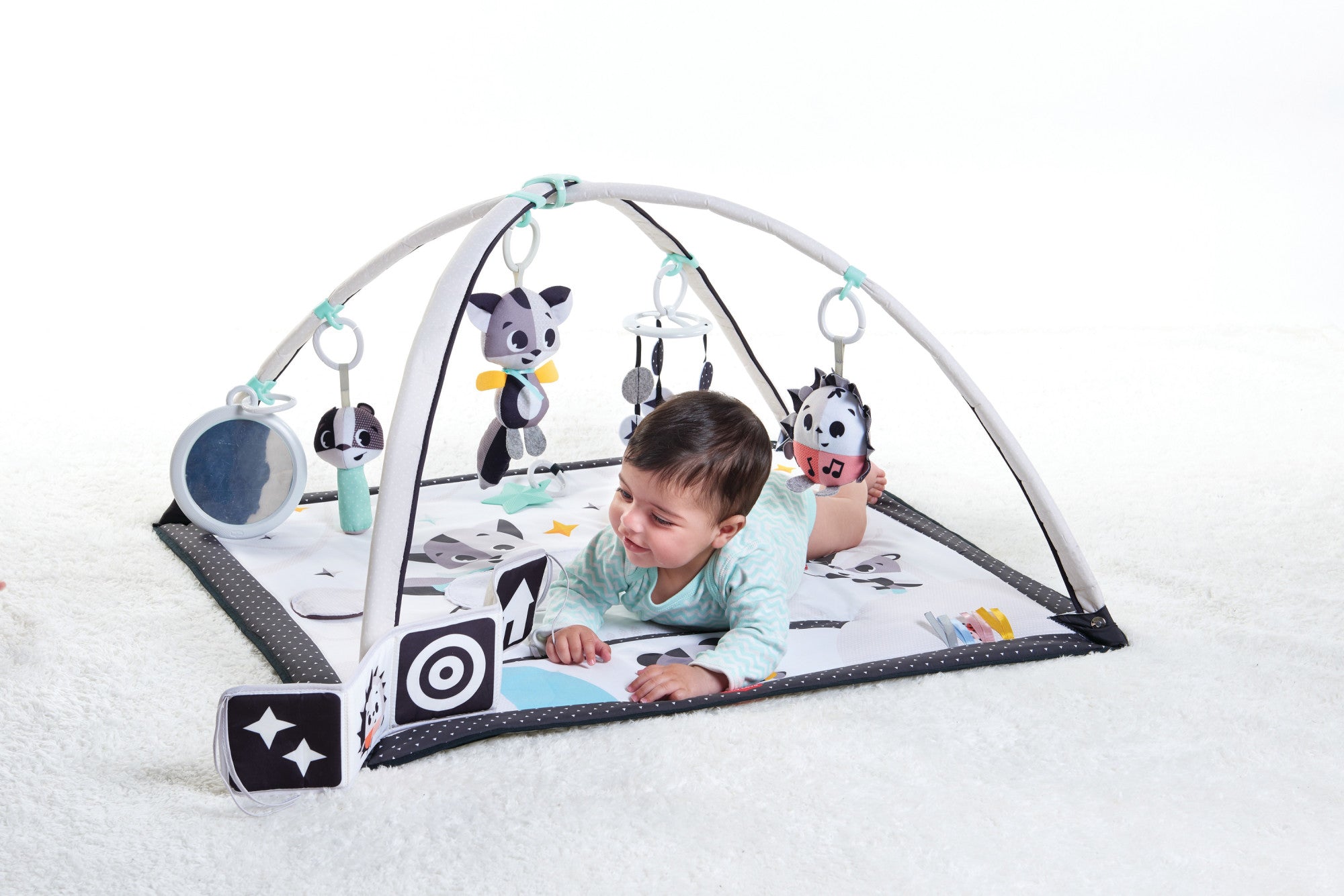 tiny-love-magical-tales-black-white-gymini-contes-magiques-noir-et-blanc image 4