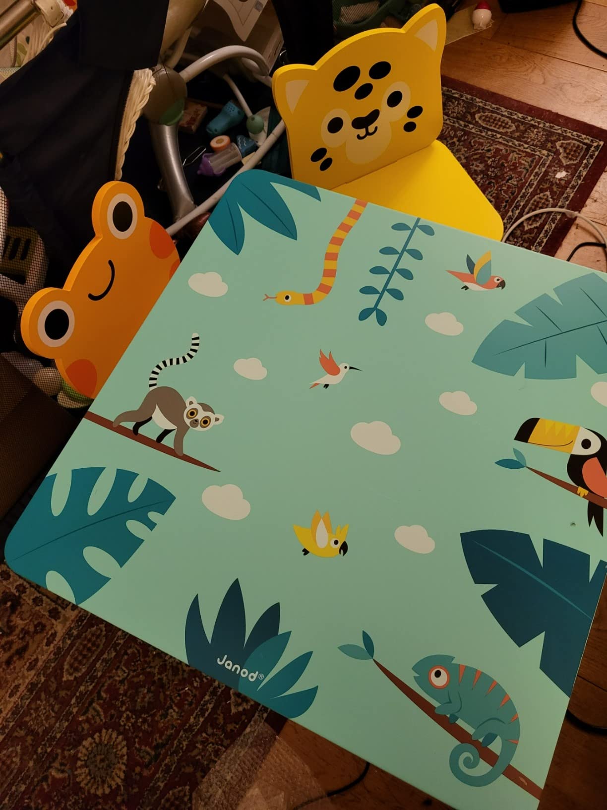Adorable dans la chambre