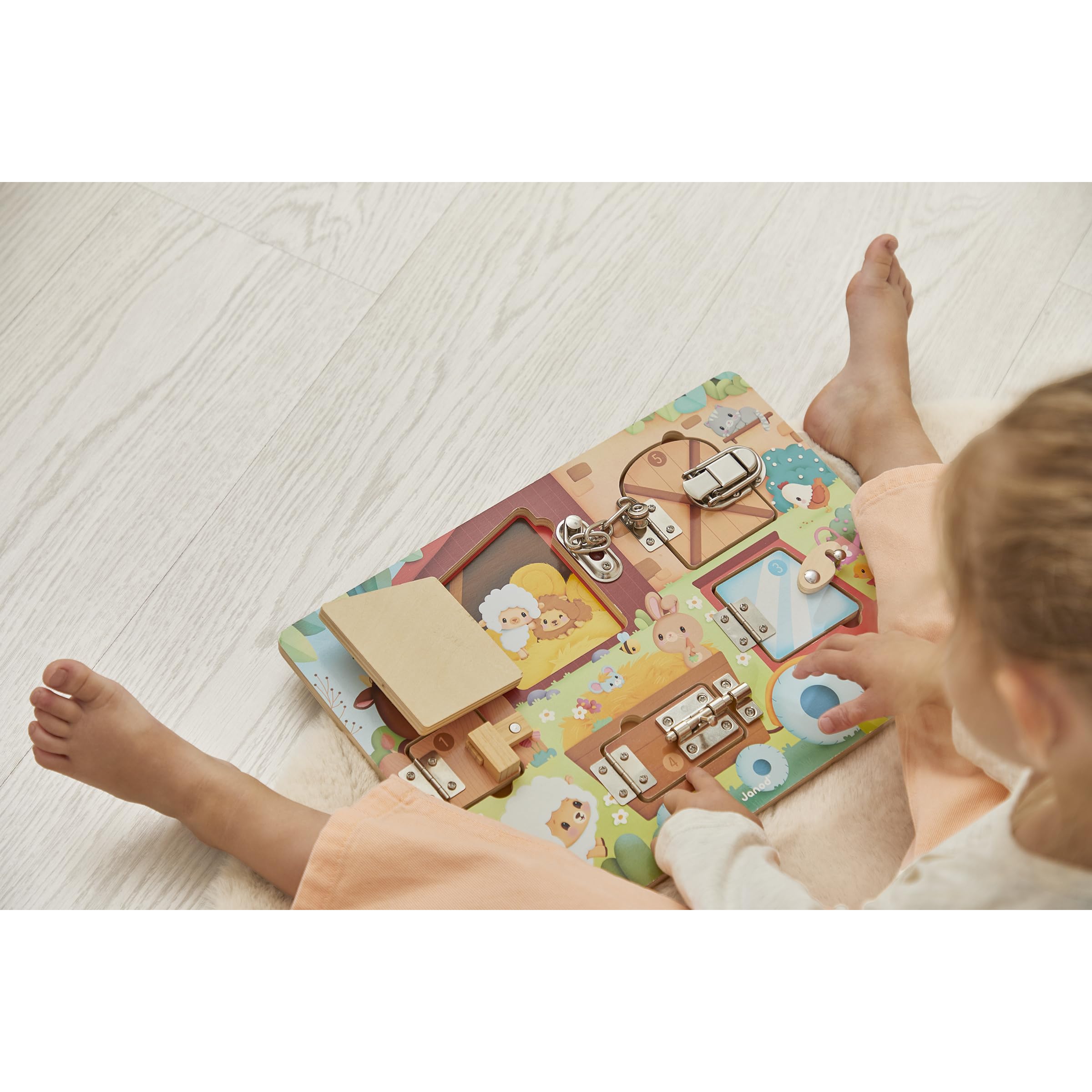 janod-planche-cadenas-la-ferme-busy-board-en-bois-5-ouvertures image 8